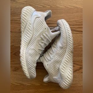 adidas Alphaboost Men’s Running Training Sneakers